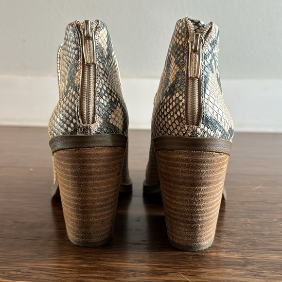 Vince Camuto - faux snake skin bootie - Picture 5 of 9